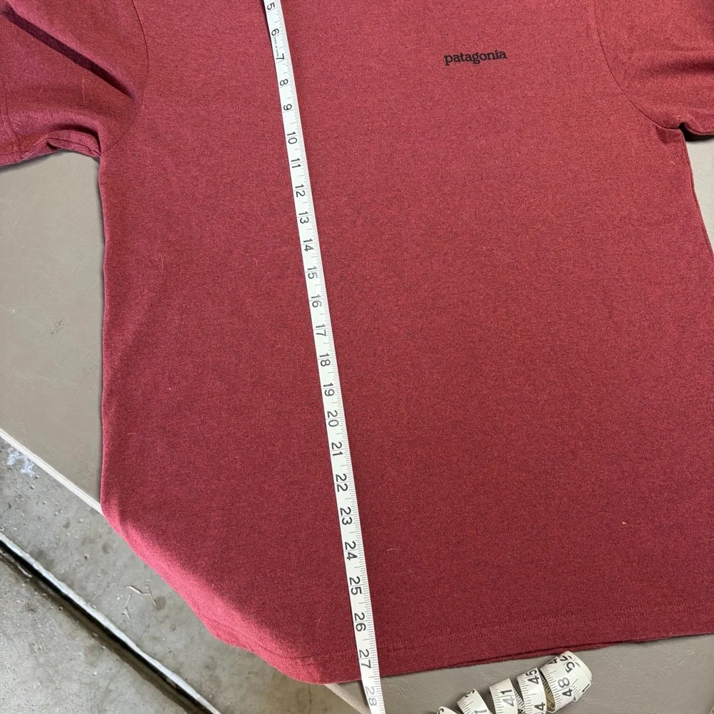 Patagonia red crewneck tee with grey trim - Picture 6 of 7